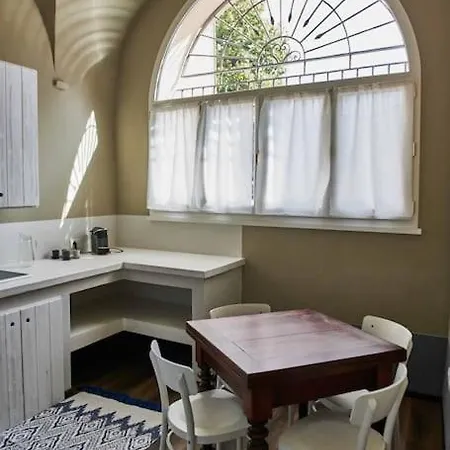 Casa Asja: Cromatismo In Centro Storico Apartment *