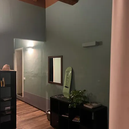 Casa Asja: Cromatismo In Centro Storico דירה