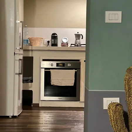 Casa Asja: Cromatismo In Centro Storico Apartment *