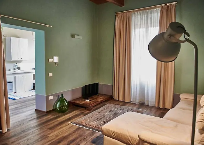 Casa Asja: Cromatismo In Centro Storico 아파트 체세나